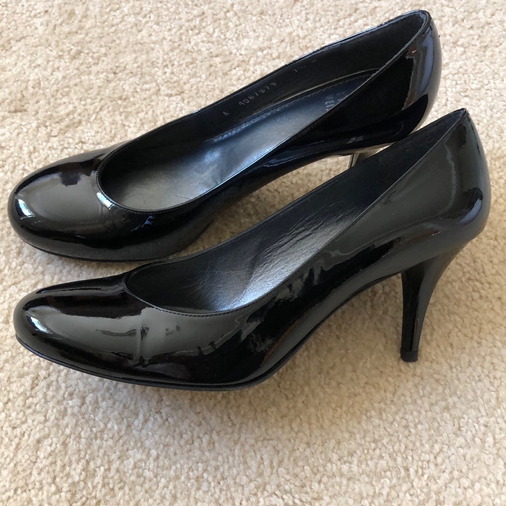 Stuart Weitzman Pumps - image 1
